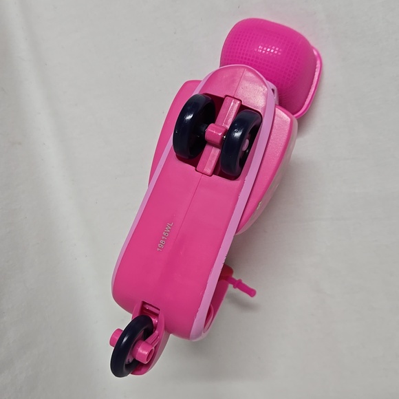 Strawberry Shortcake Scooter Pink Rolling Wheels NICE Condition 2015 TCFC - Picture 13 of 14